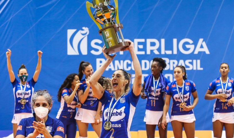 Seleção feminina de vôlei terá quarteto finalista da Superliga feminina de vôlei
