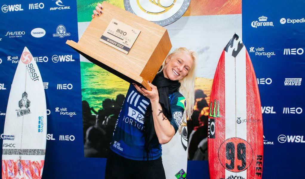 Tatiana Weston-Webb vence a Etapa Peniche do Circuito Mundial de Surfe em Portugal