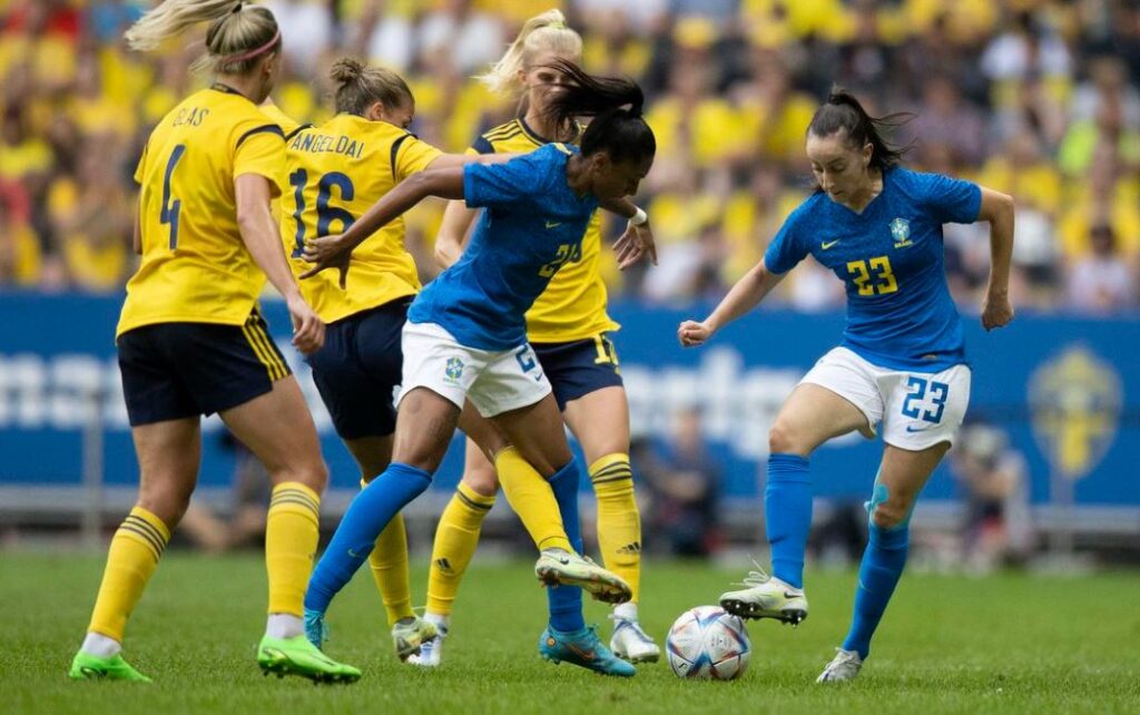 No último jogo antes da Copa América de Futebol Feminino o Brasil perde da Suécia