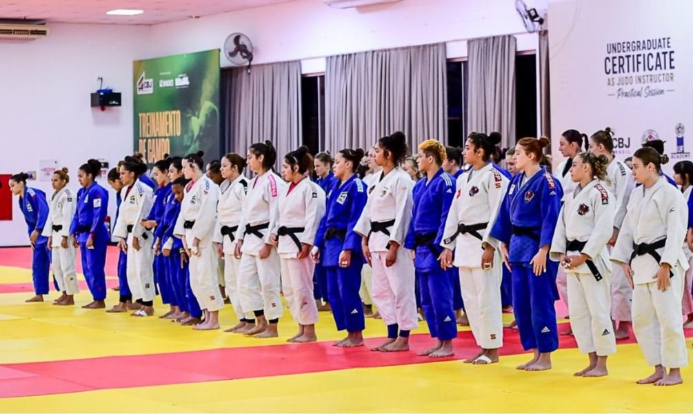 Treinamento de Campo Internacional da CBJ reúne 335 judocas e atletas de sete países em Pindamonhangaba