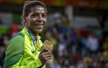 10 anos do ouro olímpico de Rafaela Silva: relembre a campanha da conquista em casa